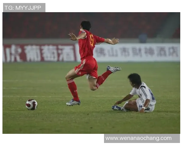 球星足球退役潮流兴起,昔日英雄纷纷告别绿茵场的背后故事 球星足球退役潮流兴起,昔日英雄纷纷告别绿茵场的背后故事